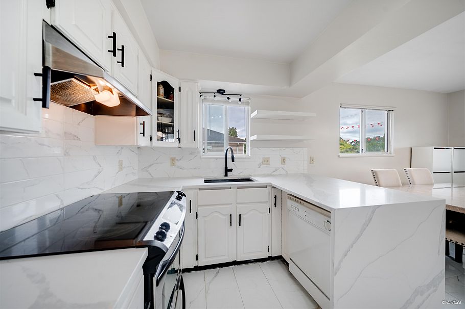 4021 Victoria Drive Vancouver, BC - 14