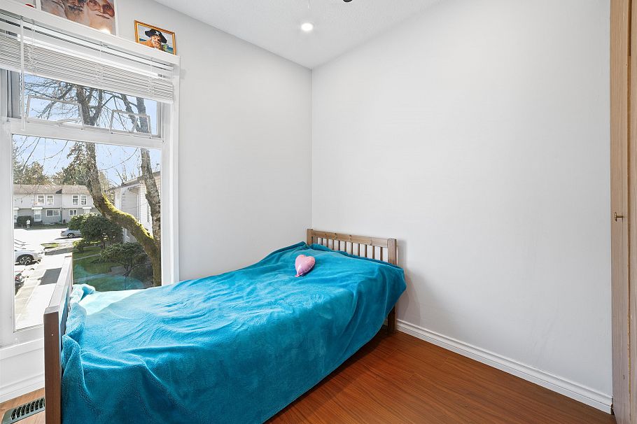 2 3558 E 49th Avenue Vancouver, BC - 10