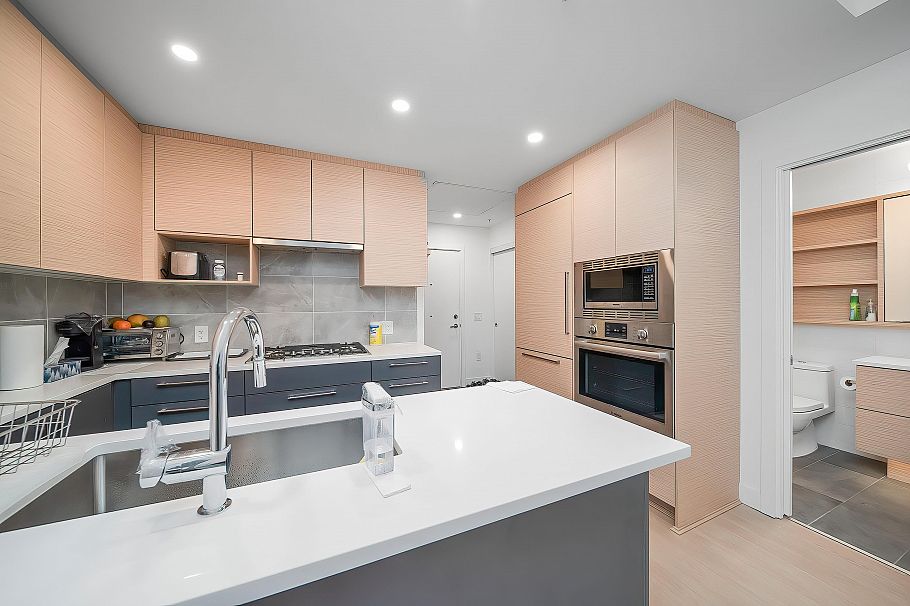 505 8888 Osler Street Vancouver, BC - 2