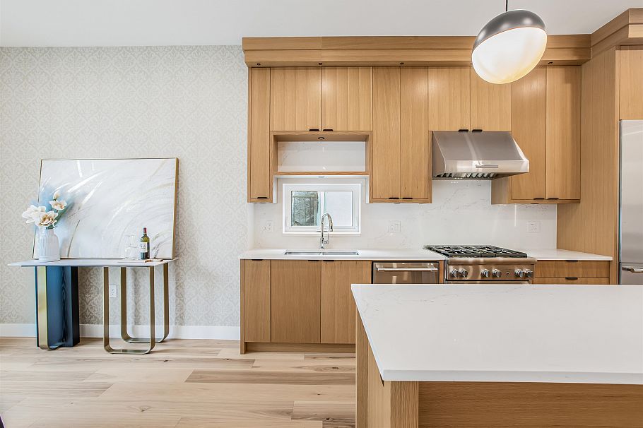 3336 W 14th Avenue Vancouver, BC - 16