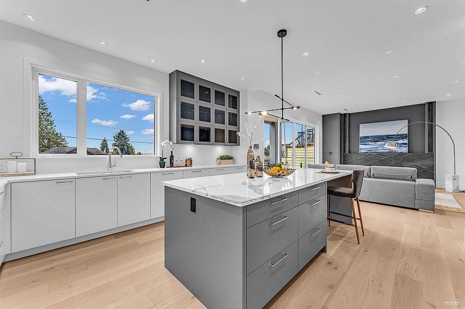 615 E 6th Street North Vancouver, BC - 14