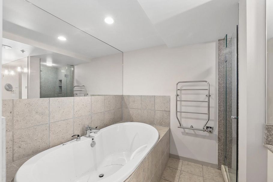 2202 1331 Alberni Street Vancouver, BC - 13