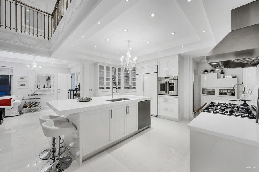 4511 Capilano Road North Vancouver, BC - 31