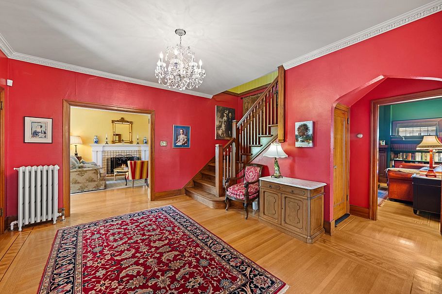 1519 W 35th Avenue Vancouver, BC - 2