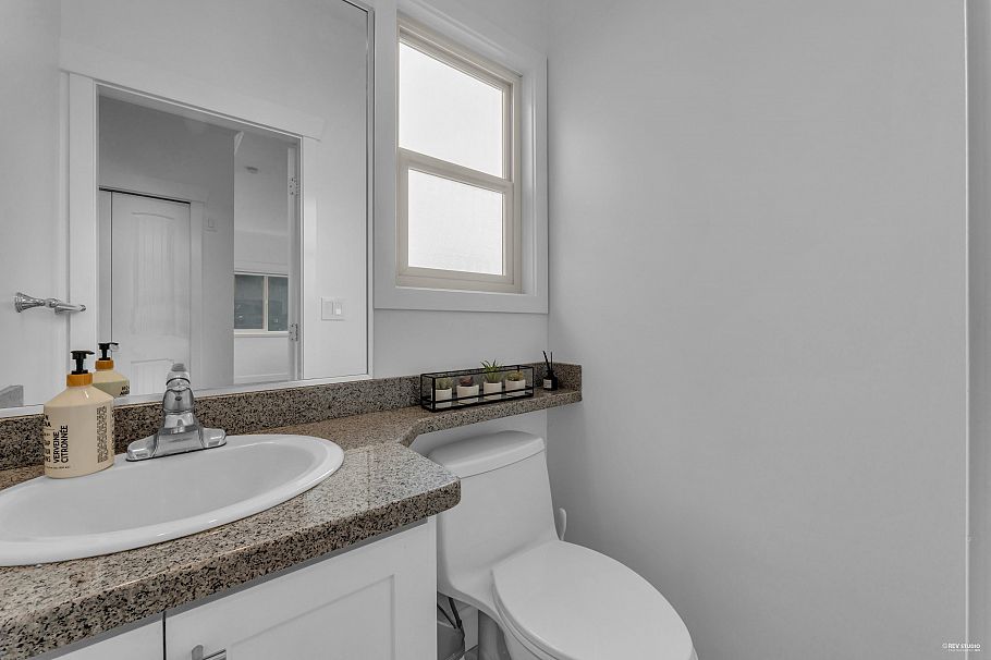 8436 Osler Street Vancouver, BC - 10