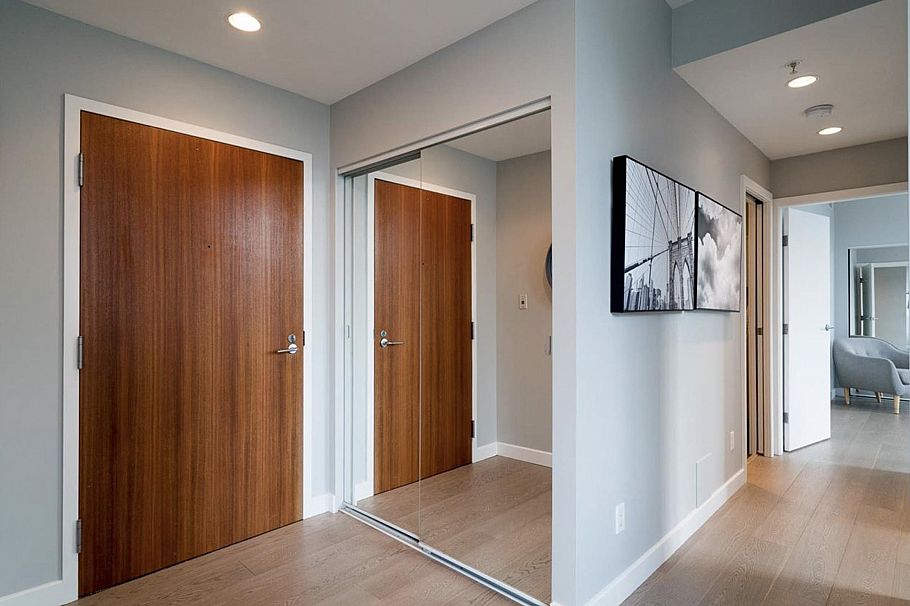 201 1233 W Cordova Street Vancouver, BC - 2