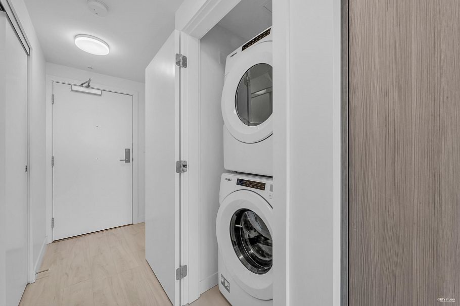 1406 1401 Hunter Street North Vancouver, BC - 7