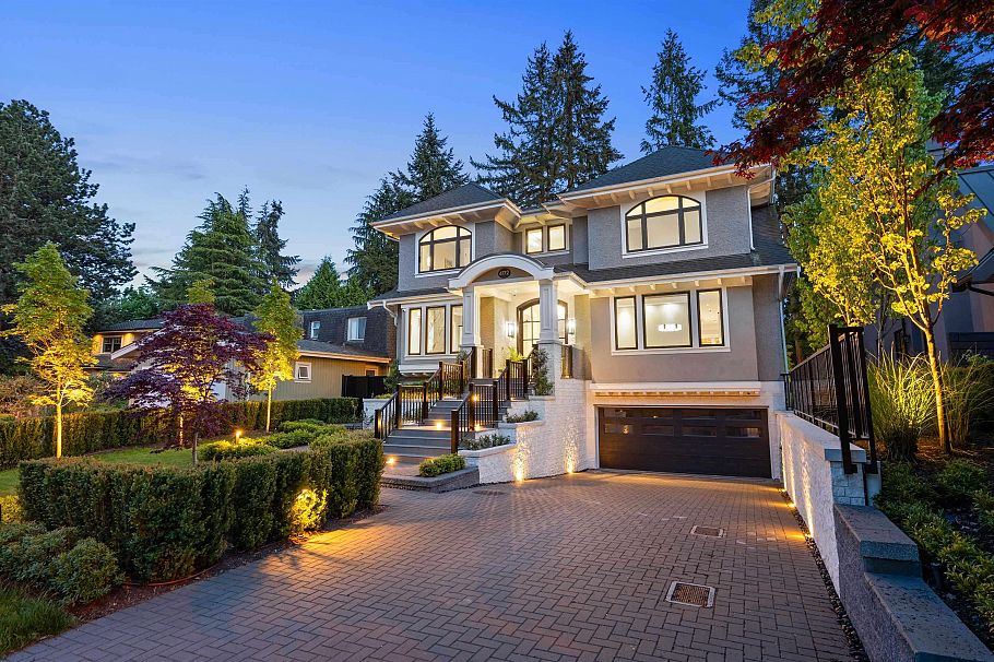 4172 Doncaster Way Vancouver, BC - 1