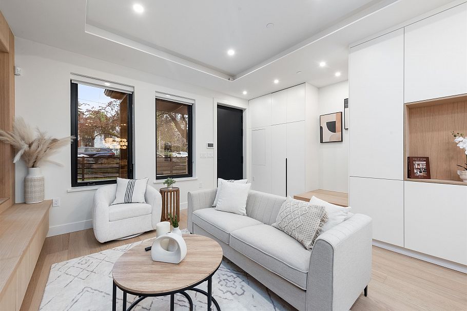 1 4895 Moss Street Vancouver, BC - 6