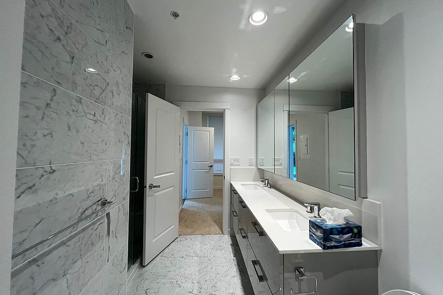 201 3533 Ross Drive Vancouver, BC - 10