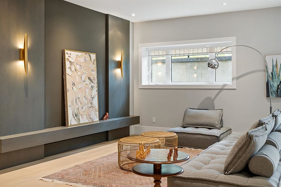 4172 Doncaster Way Vancouver, BC - 7