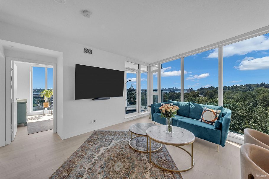 1406 1401 Hunter Street North Vancouver, BC - 2