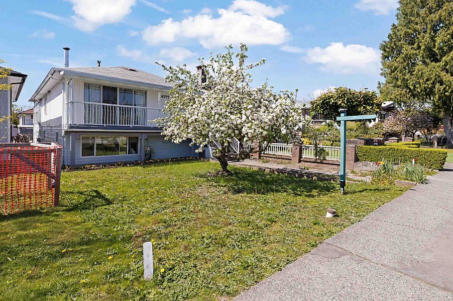 6777 Kerr Street Vancouver, BC - 2