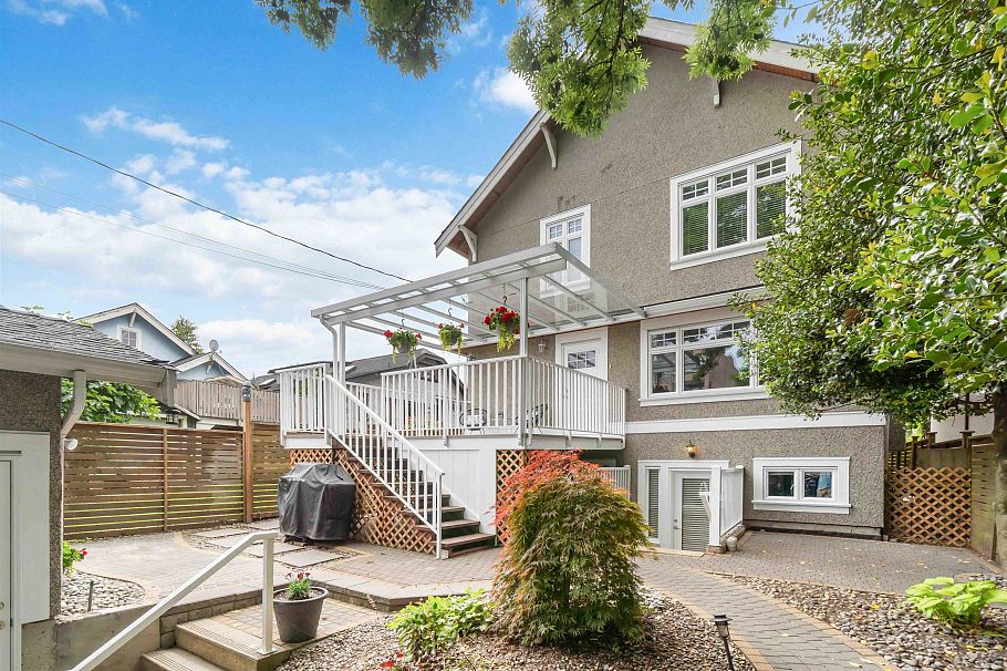 2721 W 5th Avenue Vancouver, BC - 36