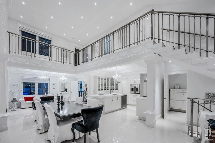 4511 Capilano Road North Vancouver, BC - 11