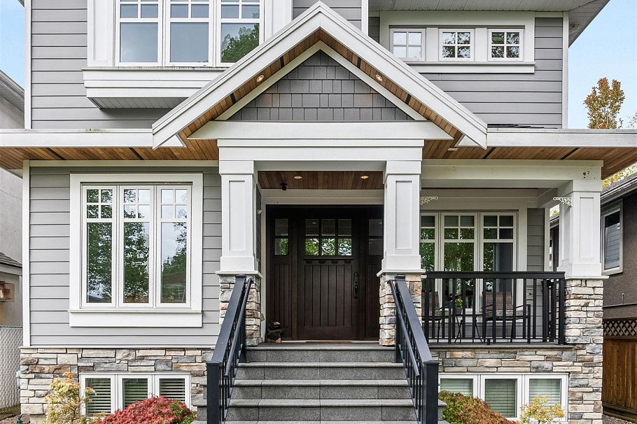 6229 St. Catherines Street Vancouver, BC - 1