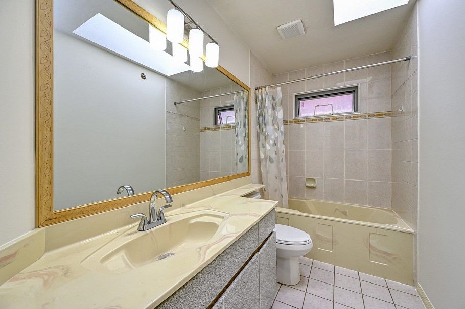 3315 Charles Street Vancouver, BC - 20