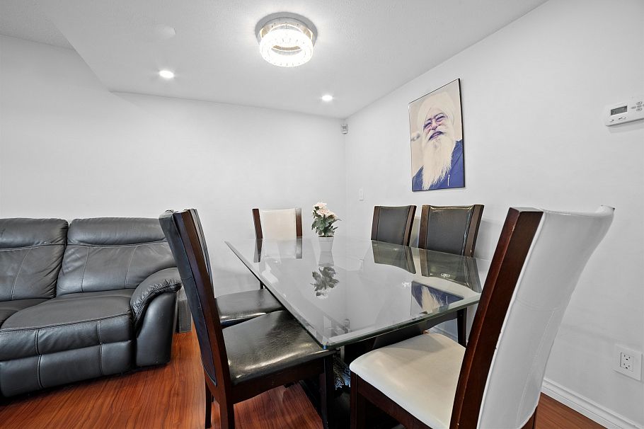 2 3558 E 49th Avenue Vancouver, BC - 7