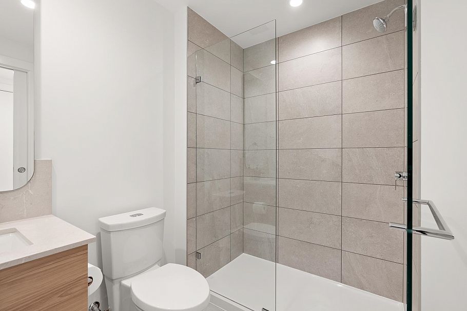 306 2325 Emery Court North Vancouver, BC - 4