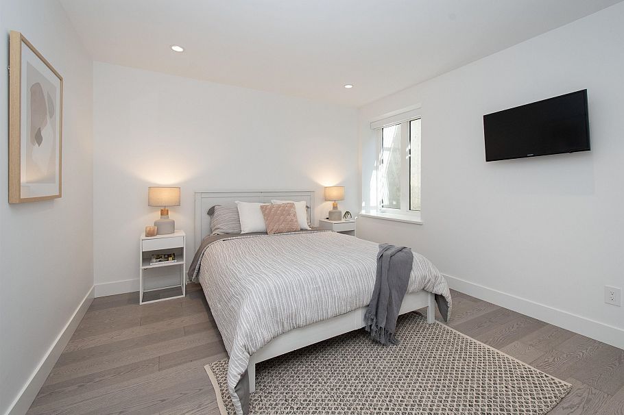 4262 Lions Avenue North Vancouver, BC - 35