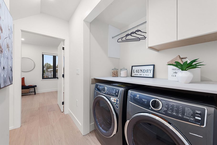 1 4895 Moss Street Vancouver, BC - 21