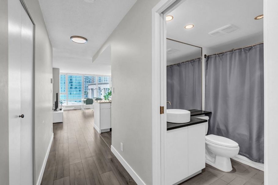 1805 788 Hamilton Street Vancouver, BC - 8