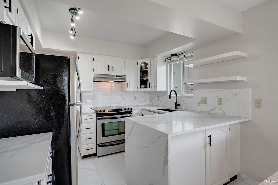 4021 Victoria Drive Vancouver, BC - 18