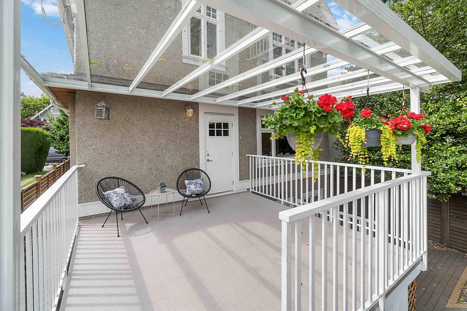 2721 W 5th Avenue Vancouver, BC - 32