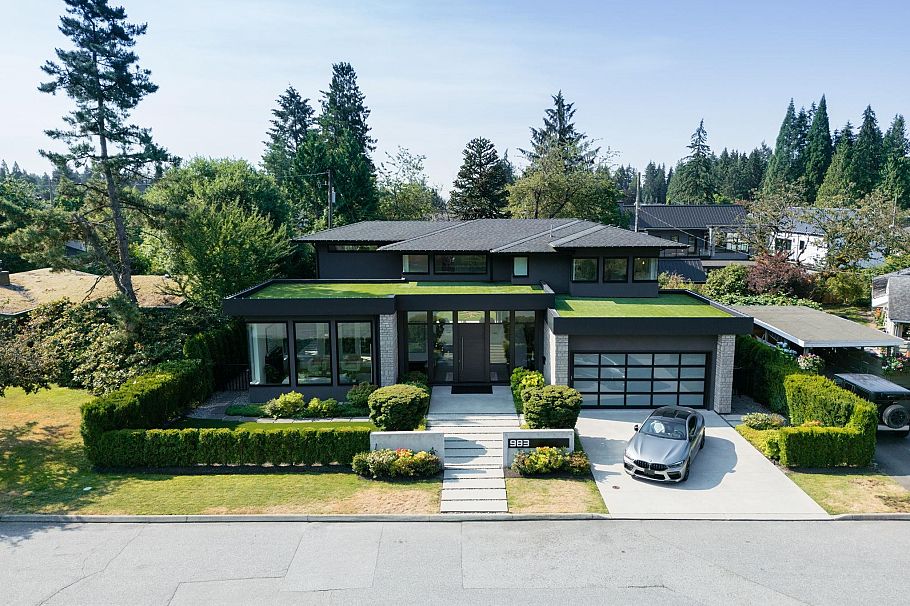 983 Tudor Avenue North Vancouver, BC - 1