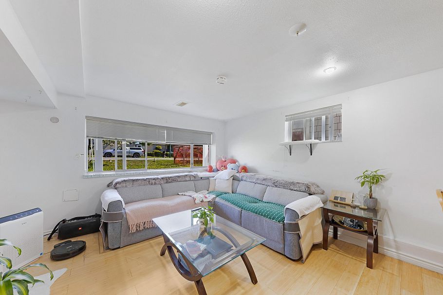 6777 Kerr Street Vancouver, BC - 18