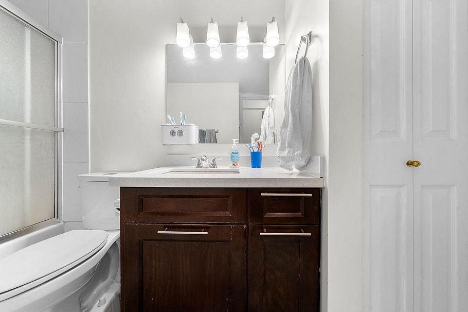 306 3624 Fraser Street Vancouver, BC - 9