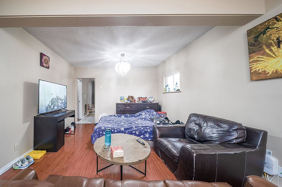 4940 Killarney Street Vancouver, BC - 5