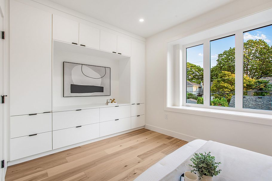 3336 W 14th Avenue Vancouver, BC - 32