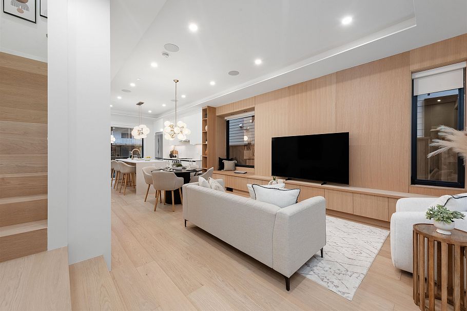 1 4895 Moss Street Vancouver, BC - 10