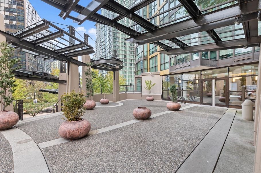 2202 1331 Alberni Street Vancouver, BC - 25