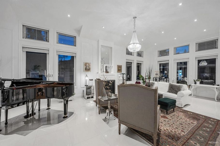 4511 Capilano Road North Vancouver, BC - 25