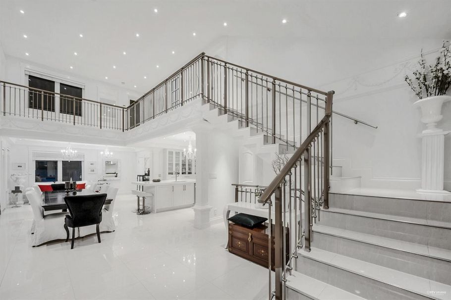 4511 Capilano Road North Vancouver, BC - 34