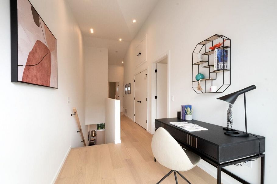 122 E 17th Avenue Vancouver, BC - 28