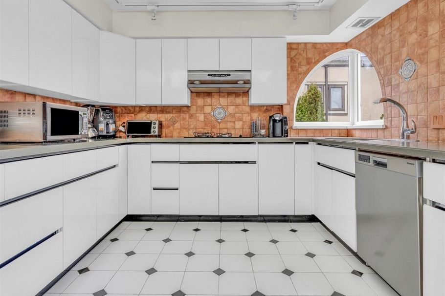 3705 Puget Drive Vancouver, BC - 16