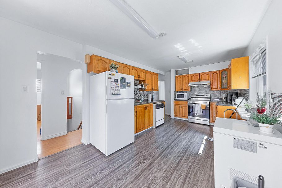 6777 Kerr Street Vancouver, BC - 9