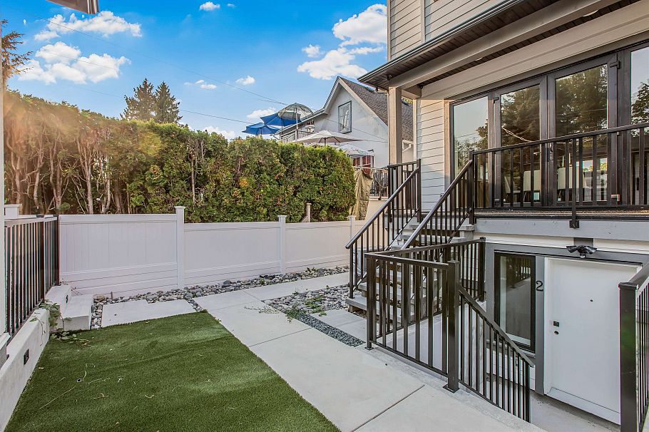 3336 W 14th Avenue Vancouver, BC - 7