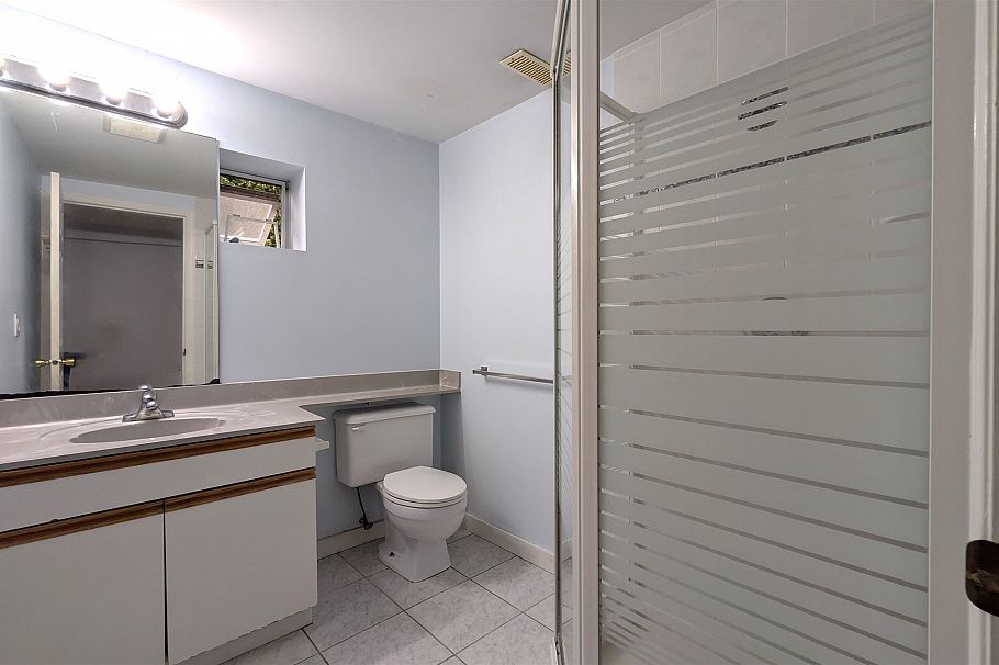 3539 W 37th Avenue Vancouver, BC - 19