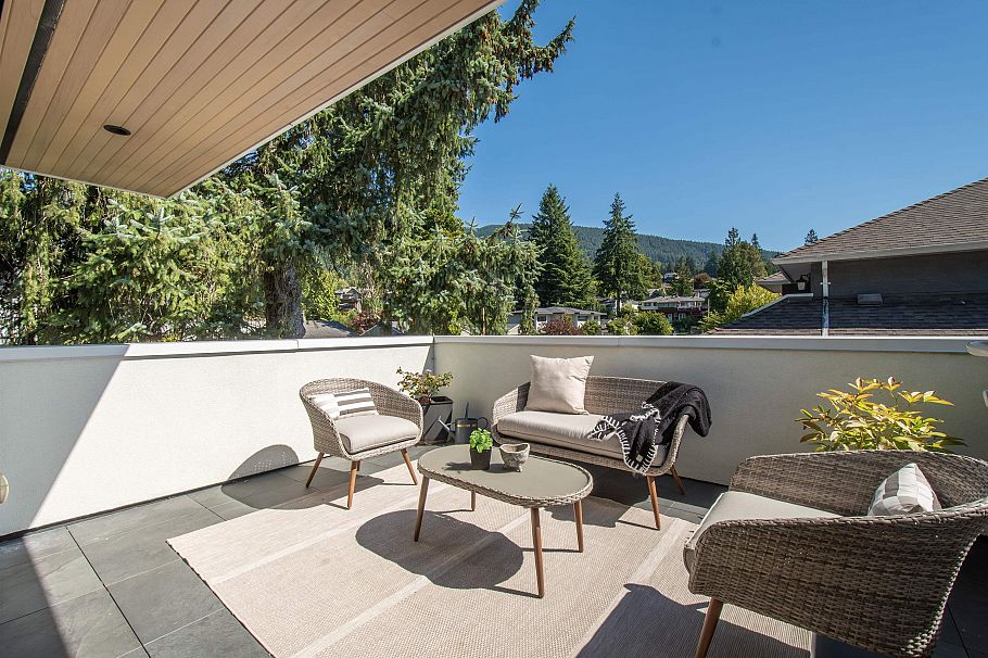 4262 Lions Avenue North Vancouver, BC - 22