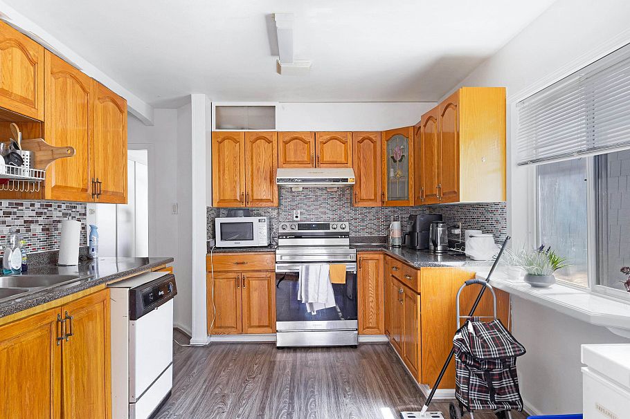 6777 Kerr Street Vancouver, BC - 8