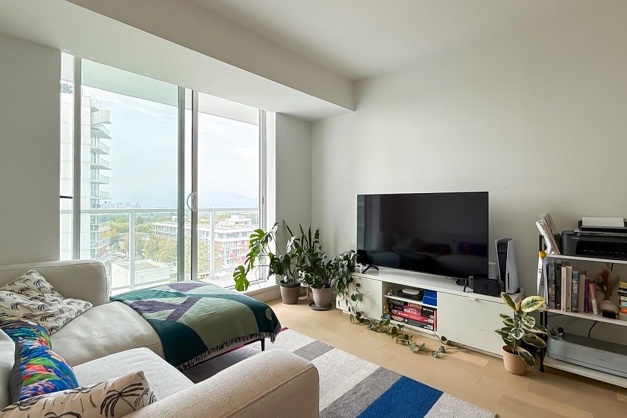 1112 2220 Kingsway Vancouver, BC - 4