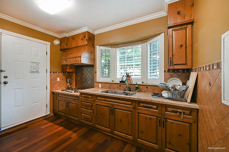 1368 Minto Crescent Vancouver, BC - 13