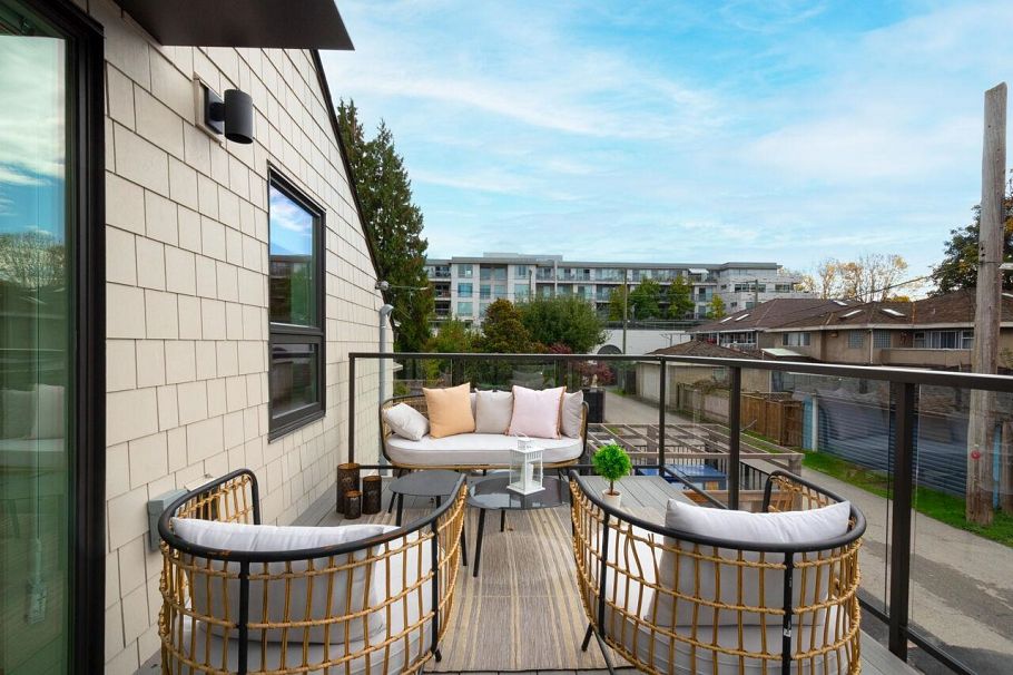 122 E 17th Avenue Vancouver, BC - 27