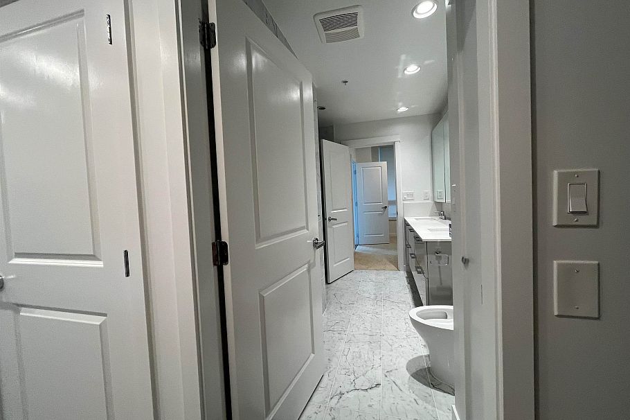 201 3533 Ross Drive Vancouver, BC - 9