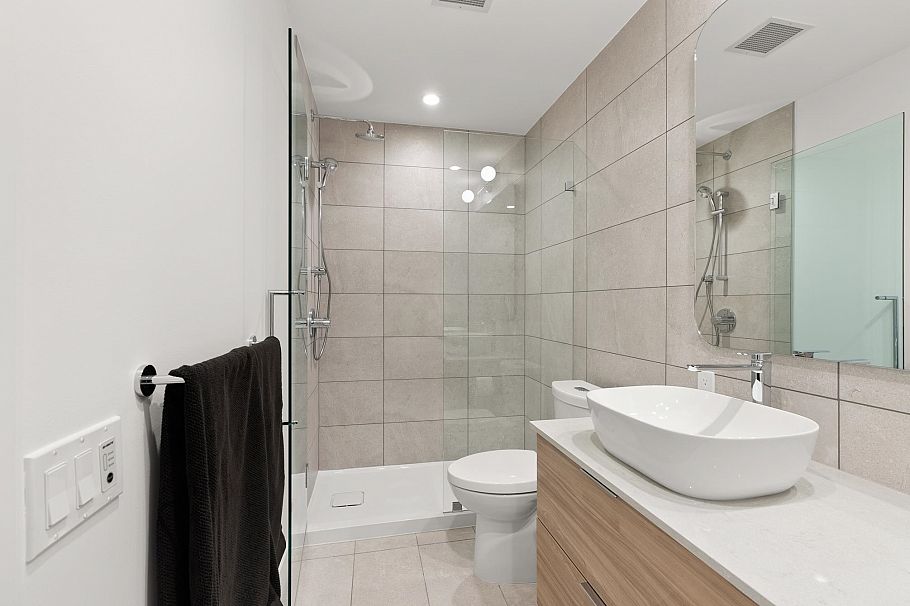 306 2325 Emery Court North Vancouver, BC - 13