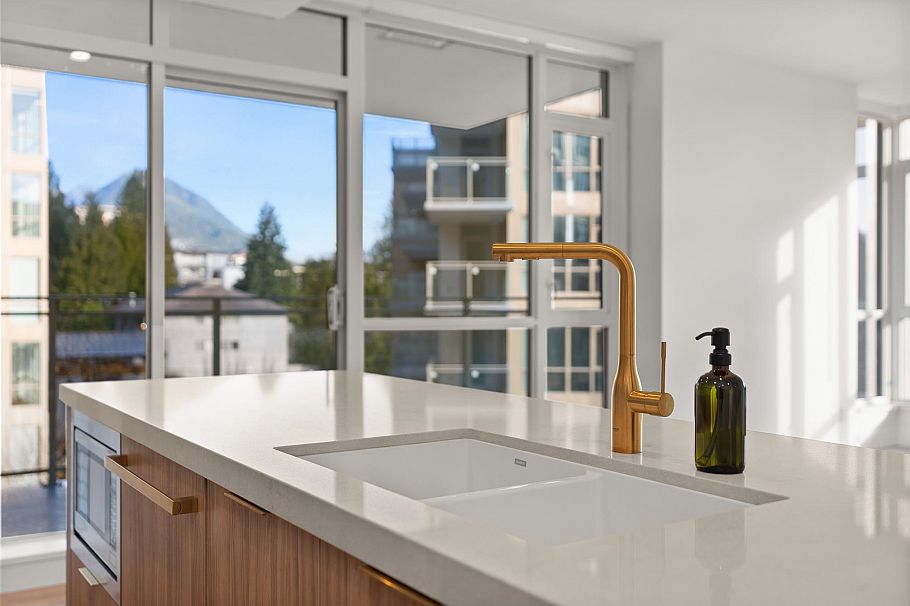 306 2325 Emery Court North Vancouver, BC - 10